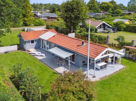 "Salvina" - 300m from the sea