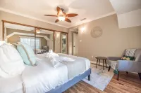 @ Marbella Lane - Charming 4BR Bungalo for Relaxing Retreat