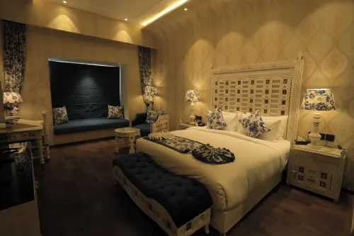 더 로얄 베네시안 파니팟 호텔