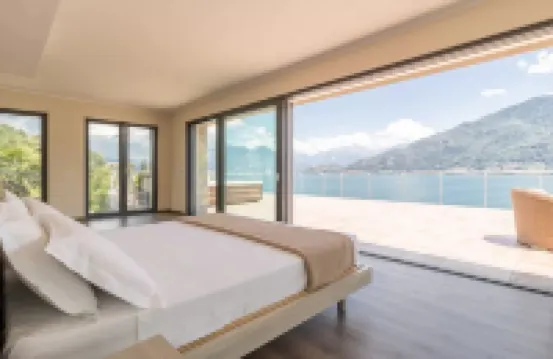 COMO LUXURY WITH PRIVATE LAKE ACCESS AND BREATHTAKING VIEWS