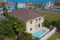 Pool Ground Floor Walk to Beach #A 2 Bedroom Condo by RedAwning Hotels in South Padre Island
