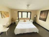 Beautiful Modern Home in CLE - 2 Yıldız