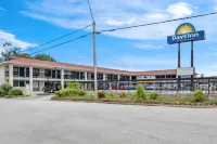 Days Inn by Wyndham Jacksonville NC Отели в г. Джексонвилл