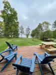 The Hill House. A Peaceful Lake Home on the Shoreline of Mille Lacs Lake. Hotels in Isle Harbor Township