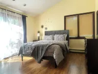 Getaway, house with a gorgeous view...Hot Tub Hotels near Pocono Mountain Villas by Exploria Resorts