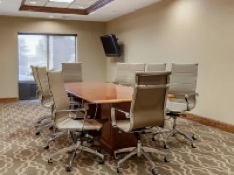Comfort Suites Hotels in Oshkosh