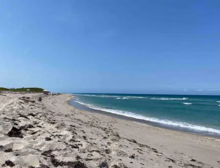 Beautiful Home in Sunny & Safe North Palm Beach