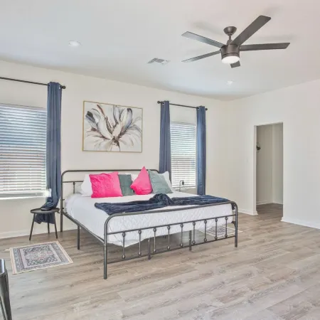 Generous 5br/3ba Haven Close to Alamo & Riverwalk!