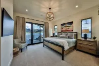 Spacious Mountain Modern Lux Lakefront Home. Private dock, Hot Tub, Bunk Room!