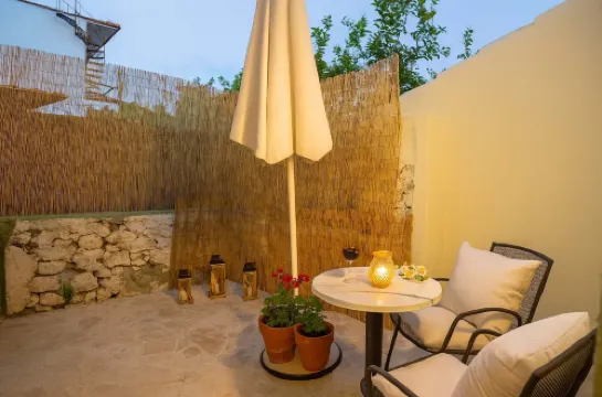 Filiatra Charming Urban Escape Your Cozy Retreat