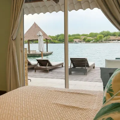 Fragata Island House Hotels near Rosario Islands