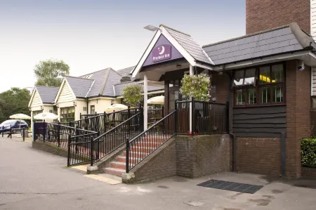 Premier Inn Epsom South Отели в г. Рейгейт