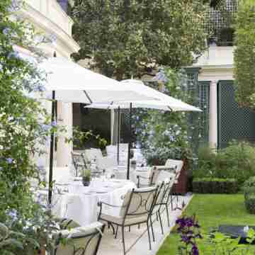 Le Bristol Paris - an Oetker Collection Hotel Hotel Exterior