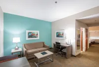 Holiday Inn & Suites LAKE CITY by IHG - parking