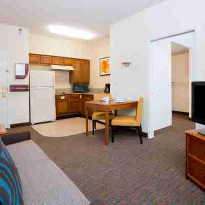 Residence Inn Kansas City Olathe Rooms