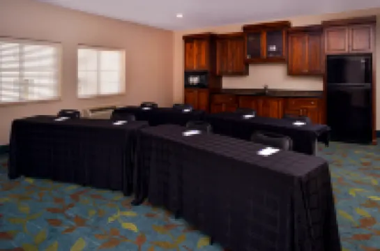 Candlewood Suites Bloomington-Normal by IHG