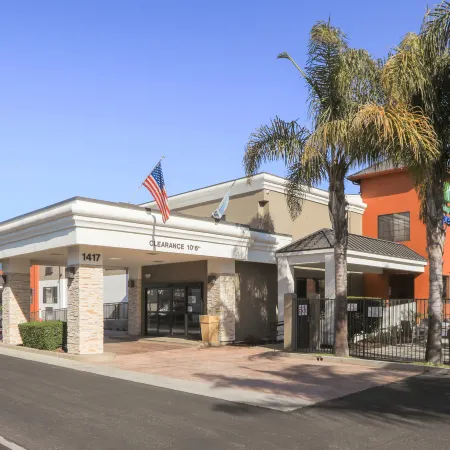Holiday Inn Express LOMPOC by IHG
