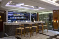 DoubleTree by Hilton Kusadasi - bar