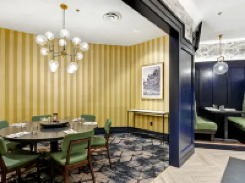 エンバシー スイーツ バイヒルトン ミネアポリス エアポート ブルーミントンのホテル