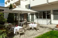 Leonardo Hotel Munich City North - breakfast