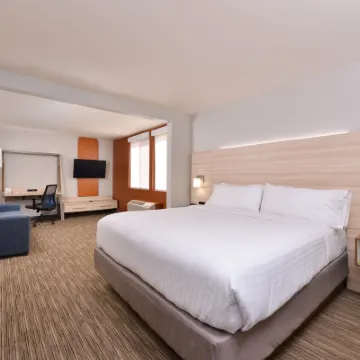 Holiday Inn Express SEDONA - OAK CREEK by IHG Hotels near Grasshopper Point Picnic Area