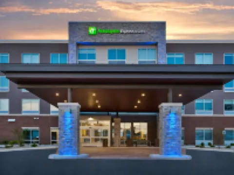 Holiday Inn Express & Suites GRAND RAPIDS AIRPORT - SOUTH by IHG Hotels in Cascade