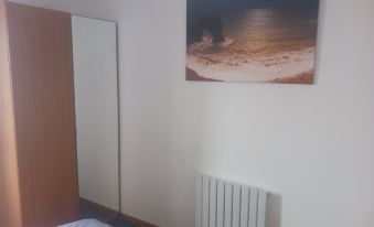 Remarkable Seaside Apartment - Sleeps 4