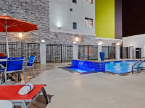 Holiday Inn Express & Suites PASADENA HOUSTON SOUTHEAST by IHG Hotels in Pasadena