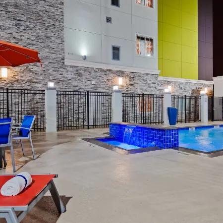 Holiday Inn Express & Suites PASADENA HOUSTON SOUTHEAST by IHG