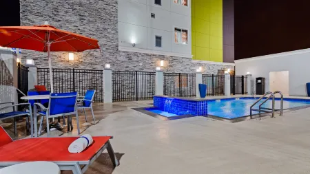 Holiday Inn Express & Suites PASADENA HOUSTON SOUTHEAST by IHG