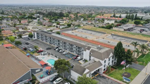 Best Western Surf City