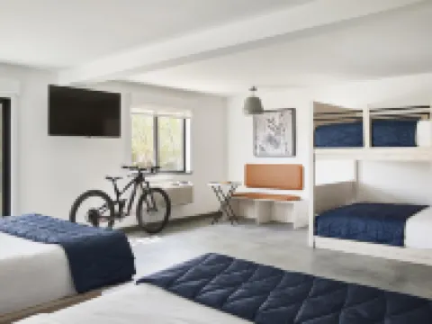 سلاكلاين مواب، ٔوتسيت كوليكشن باي هيلتون فنادق في مواب