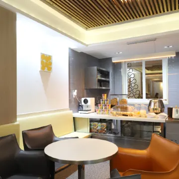 Daegu Dongseong-ro H Avenue Dongseong-ro Daegu Station