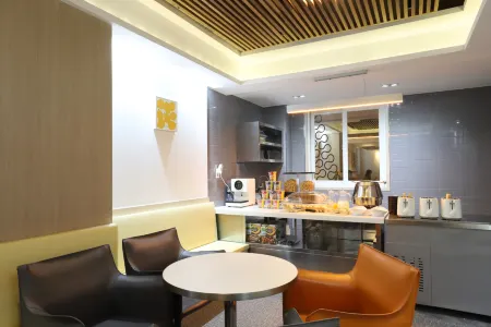 Daegu Dongseong-ro H Avenue Dongseong-ro Daegu Station