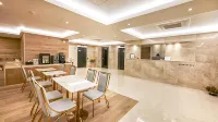 Yeonsan Hound Hotel - سبا