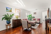Cozy Pasadena Home Steps From Rose Bowl w Parking