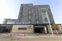 Gwangyang Brown Dot Gwangyang Jungma - 汽車旅館