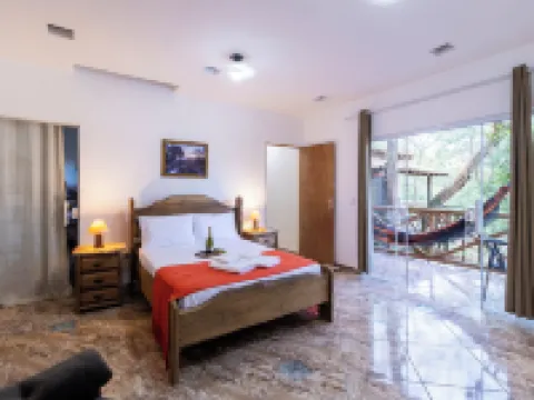 Sítio com 5 suítes e piscina Hotels in Ibiuna