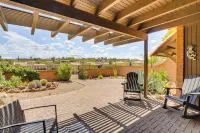 Quiet Townhome w/ Mountain Views in Green Valley - 3 stjerner