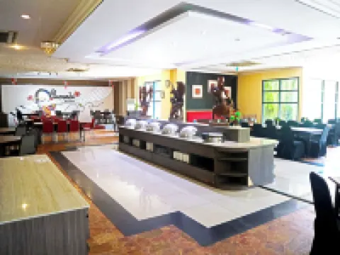 PLUM Prestige Hotel Juanda Hoteles en Gedangan