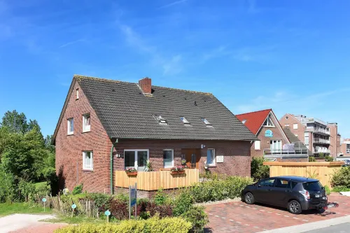 Ferienwohnung 70qm mit Balkon in Bensersiel Hotels in Bensersiel