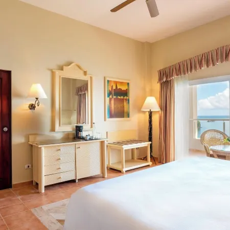 Eurostars Grand Cayacoa