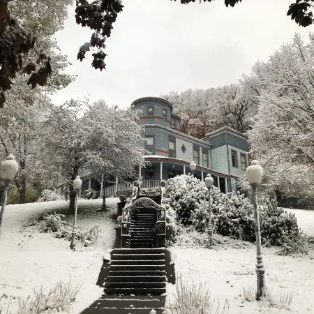 Mont Rest Inn