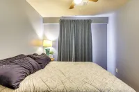 Near Universities: Family Condo in Mcrae! - Apartments