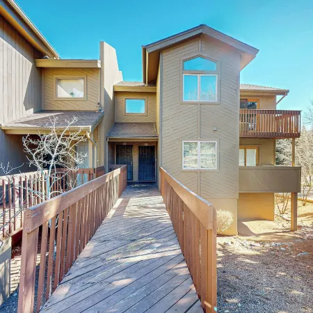 Near Hiking & Biking! Flagstaff Condo w/ Grill