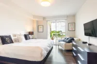 Golden Bay 303