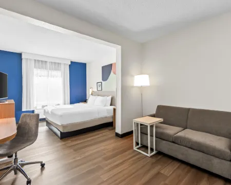 Spark by Hilton La Grange Hotels in Oldham County