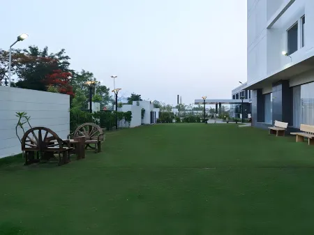 Red Fox by Lemon Tree Hotels, Bhiwadi