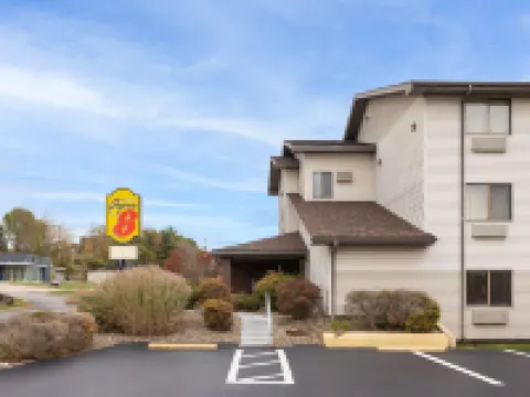 Super 8 by Wyndham New Stanton Hotels in New Stanton