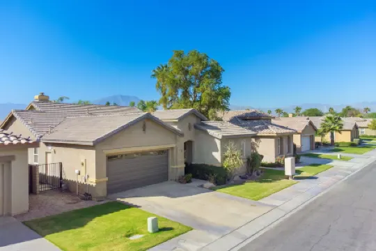 Cozy Home in Gated Country Club
